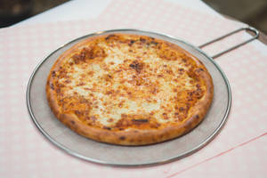 Classic Cheese Pizza (Margherita)