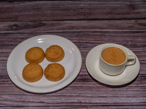 Irani Tea + Osamnia Biscuits