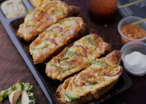 Chicken Cheese Garlic Bread 4 - Pieces
