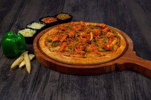 Schezwan Chicken Pizza