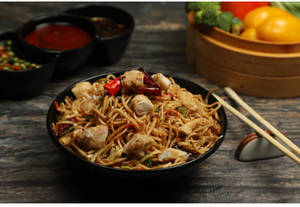 Chicken Wok Tossed Hunan Noodles