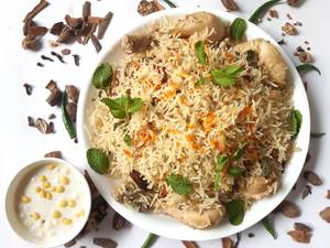 Chicken Biryani Dumpukht Half + Bondi Raita 