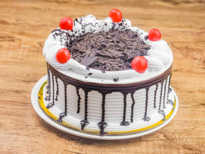 Black Forest Cake (1/2 Kg)