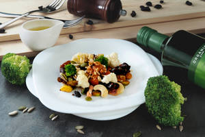 Mixed Dried Fruit, Broccoli & Cauliflower Salad ( K Cal 795 )