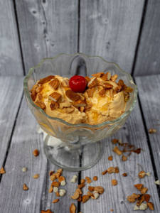 Nuts Overload Sundae