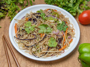 Veg Hakka Noodles