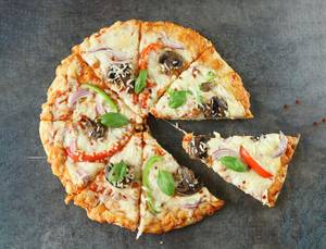 Veg Pizza with cheese