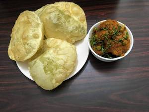Peas Kachori With Aloo Dum 