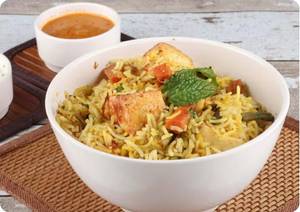 Paneer Biryani With Veg Gravy