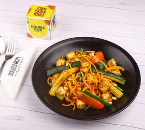 Spaghetti Bowl With Stir-Fried Vegetables, Tofu And Peanuts                 