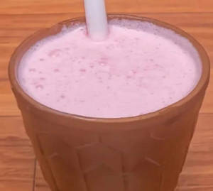Strawberry Lassi