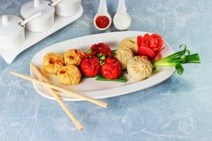 Veg Momos Platter Regular