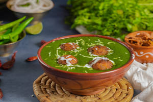Veg Kofta With Palak Curry
