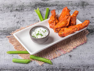 Buffalo Chicken Wings (saucy & Spicy)