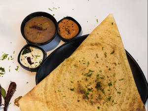 Chilli paneer dosa