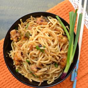 Prawn Schezwan Noodles