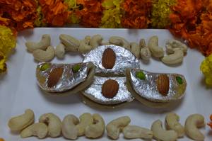 Kaju Anjeer Sandwich