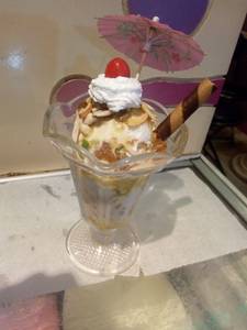 Special Dry Fruits Sundaes