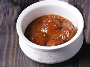 Vegetable Manchurian ( 8 pcs) 