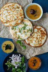 Tomato Onion Uttapam