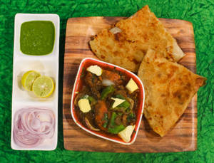 Chicken Do Pyaza (3Pc) + Paratha (2Pc)