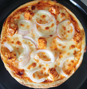 Tandoori Paneer Onion Pizza(99)