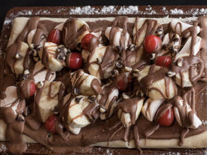 Banana Marshmallow Chocizza