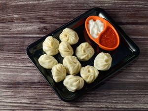 Veg Momos (steamed)
