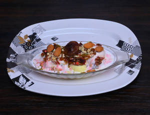 Dry Fruit Sundae Ice Cream
