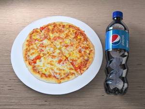 Simply Veg Pizza + Pepsi 600 ml Pet Bottle Bottle
