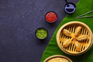 Spicy Veggie Momo 5pcs