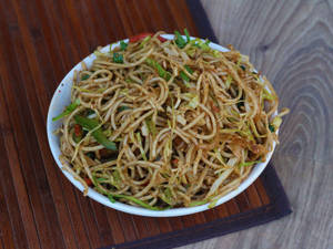 Veg Hakka Noodles