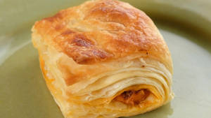 Paneer Makhani Puff