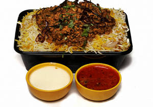 Hyderabadi Chicken Keema Biryani (large - 1000 Ml)
