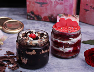 Red Velvet Jar Cake (200 Gms) + Fudge Brownie Jar Cake (200 Gms)