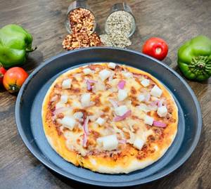 Paneer And Onion Pizza