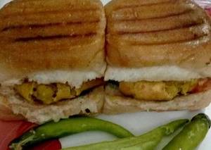 Classic Grill Vada Pav 