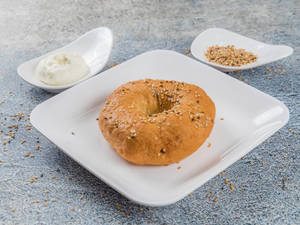 Sesame Bagel With Cream Cheese