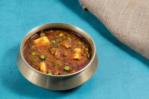 Desi Mutter Paneer