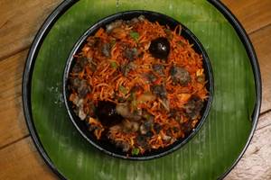 Mushroom noodles schezwan