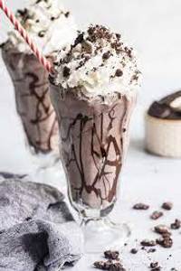 Vanilla choco chips milkshake