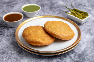Aloo Pyaaz Kachori