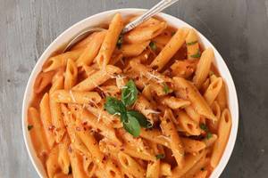 Cheesy Penne Mix Sauce Pasta With Garlic Breads(2 Pieces)