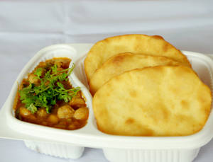 Cheese Bhatura Chole With 100 Extra Chole
