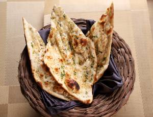 Garlic Naan(1 Pc)