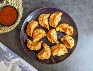 Crispy Chicken Momos