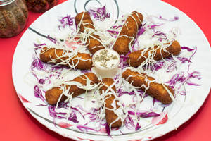 Chicken Fingers With Cheesy Dip 