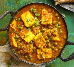 Matar Paneer (Best Seller)