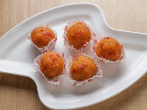 Banarasi Laddu (5 Pcs)  
