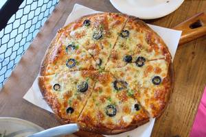 Black Olives Cheese Pizza [ 8 Inches]
